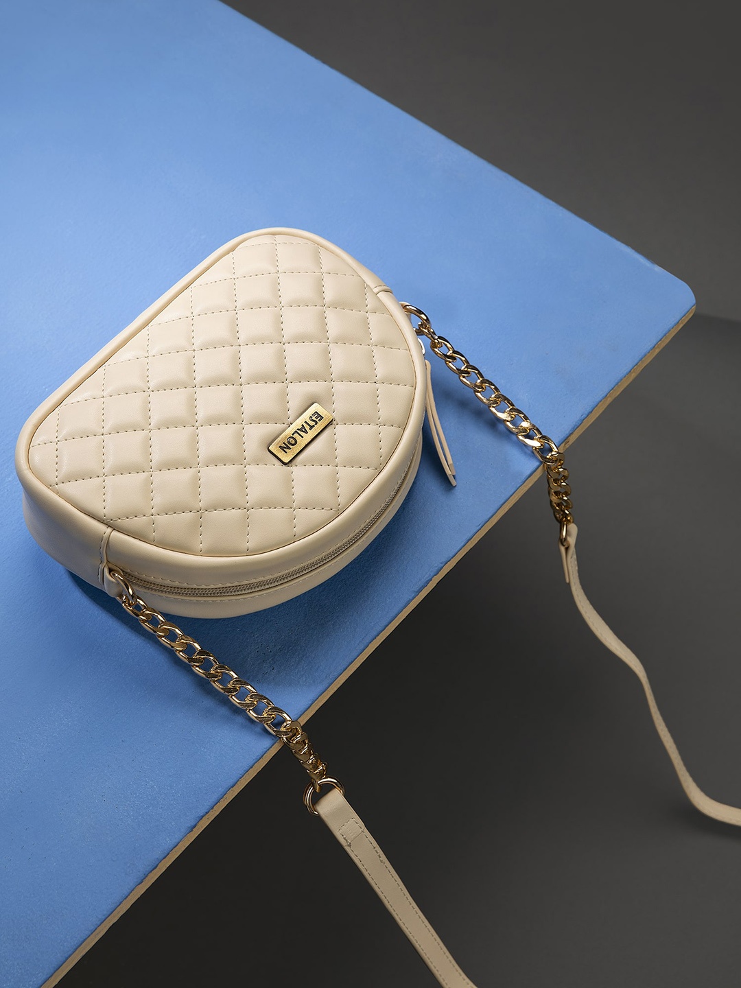 

ESTALON Geometric PU Structured Sling Bag with Quilted, Off white