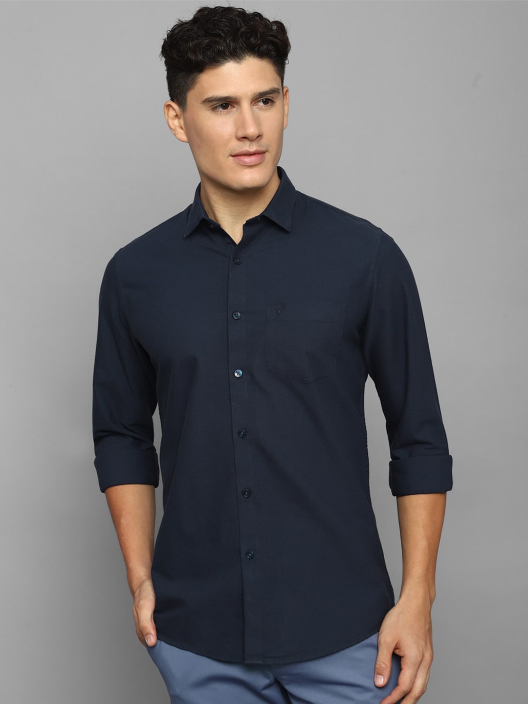 

Allen Solly Men Pure Cotton Slim Fit Opaque Casual Shirt, Navy blue
