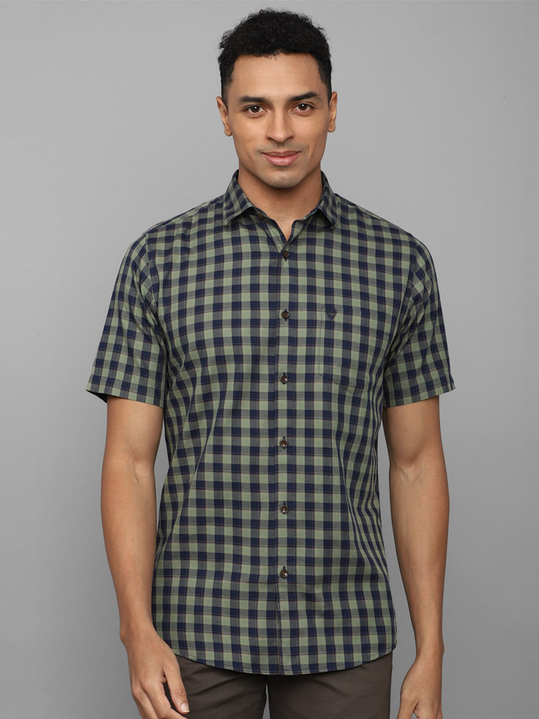 

Allen Solly Slim Fit Buffalo Checks Opaque Checked Pure Cotton Casual Shirt, Navy blue