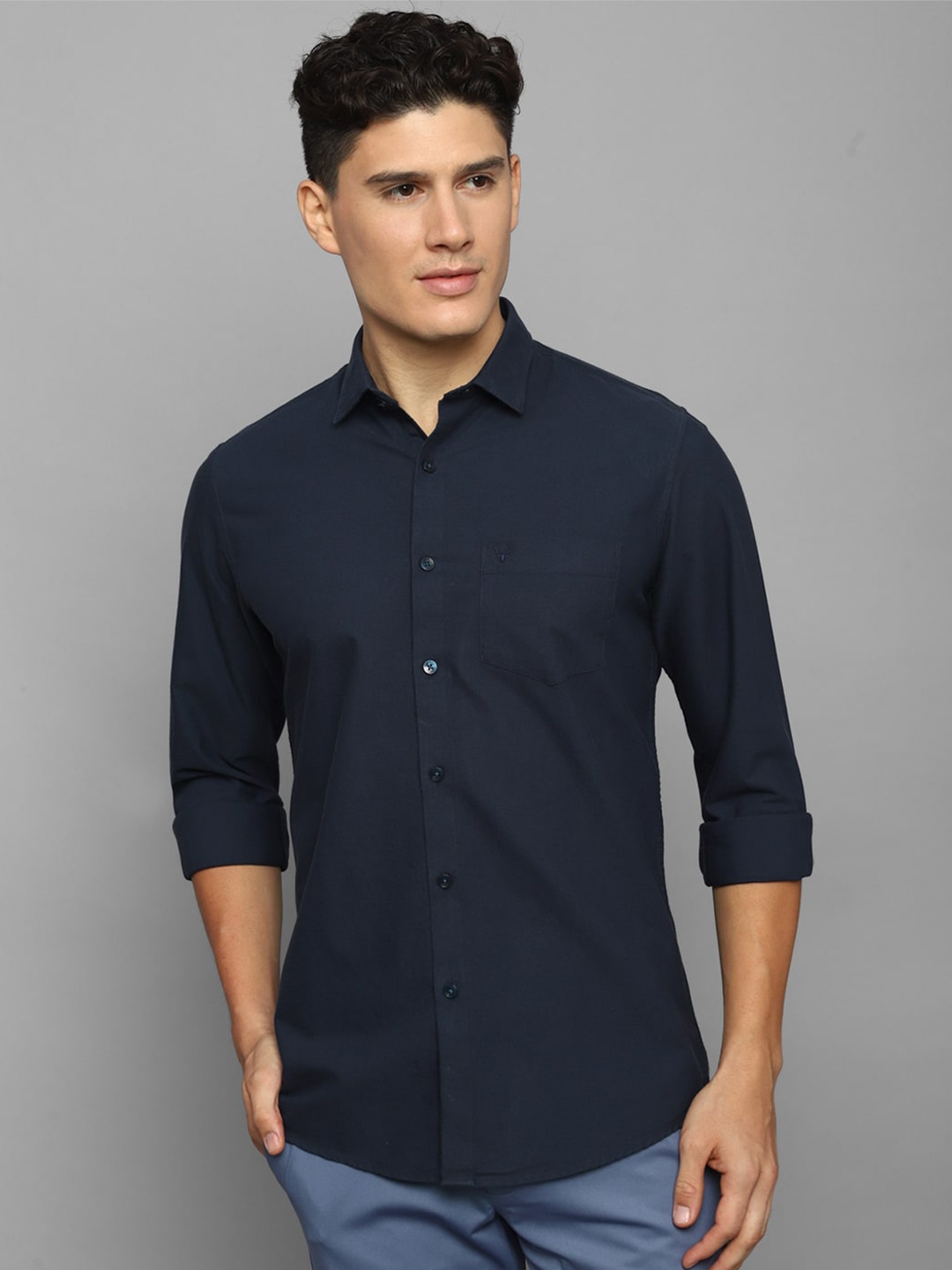 

Allen Solly Long Sleeves Slim Fit Pure Cotton Casual Shirt, Navy blue