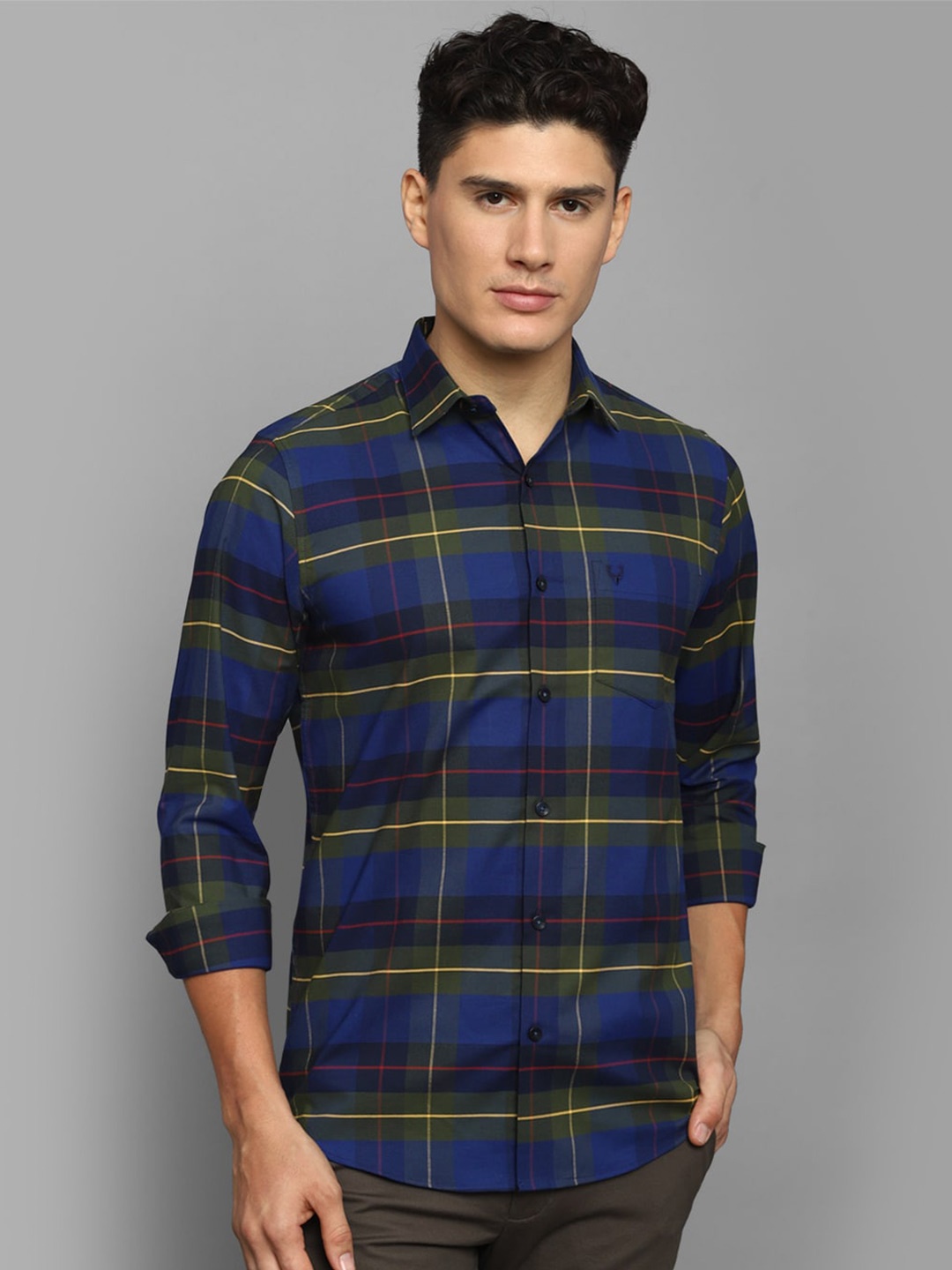 

Allen Solly Men Tartan Checked Cotton Slim Fit Opaque Casual Shirt, Blue