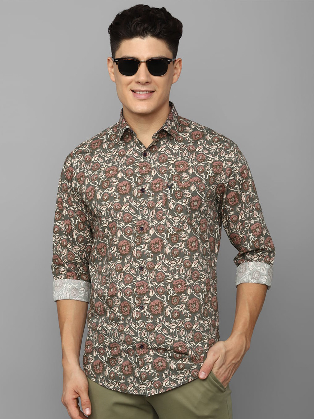

Allen Solly Floral Printed Spread Collar Pure Cotton Slim Fit Casual Shirt, Olive