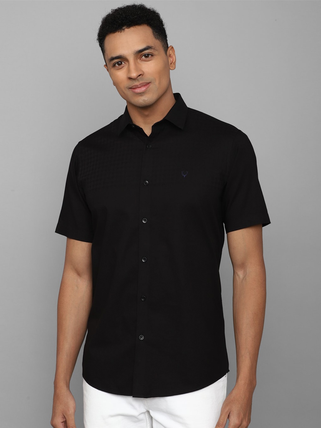 

Allen Solly Spread Collar Pure Cotton Slim Fit Opaque Casual Shirt, Black