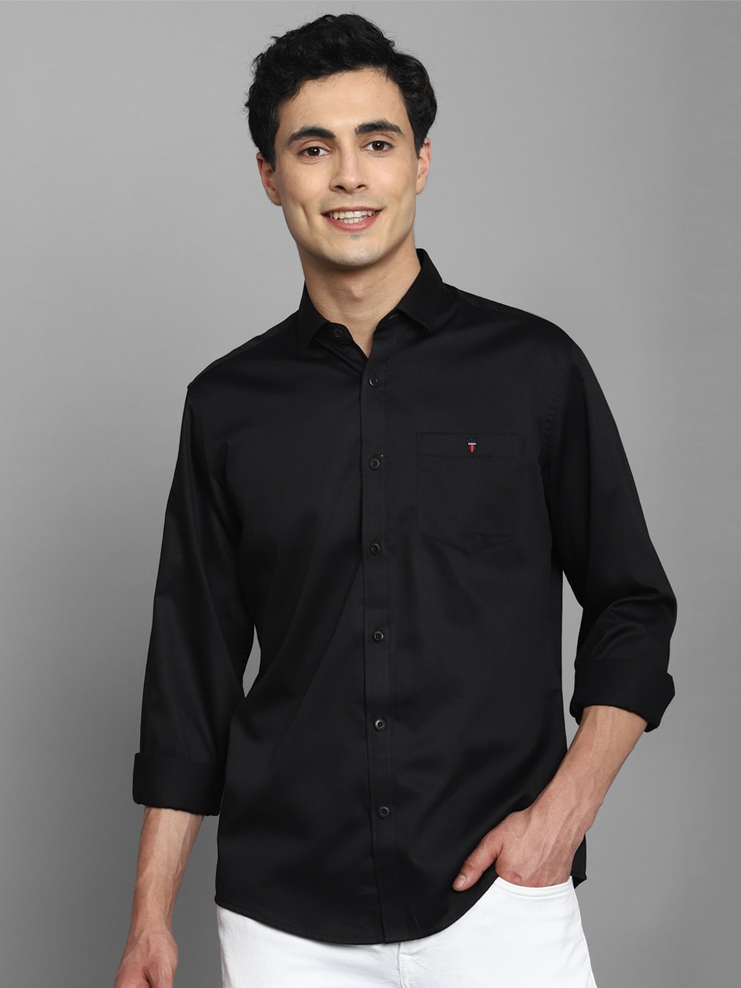 

Louis Philippe Jeans Slim Fit Spread Collar Casual Pure Cotton Shirt, Black