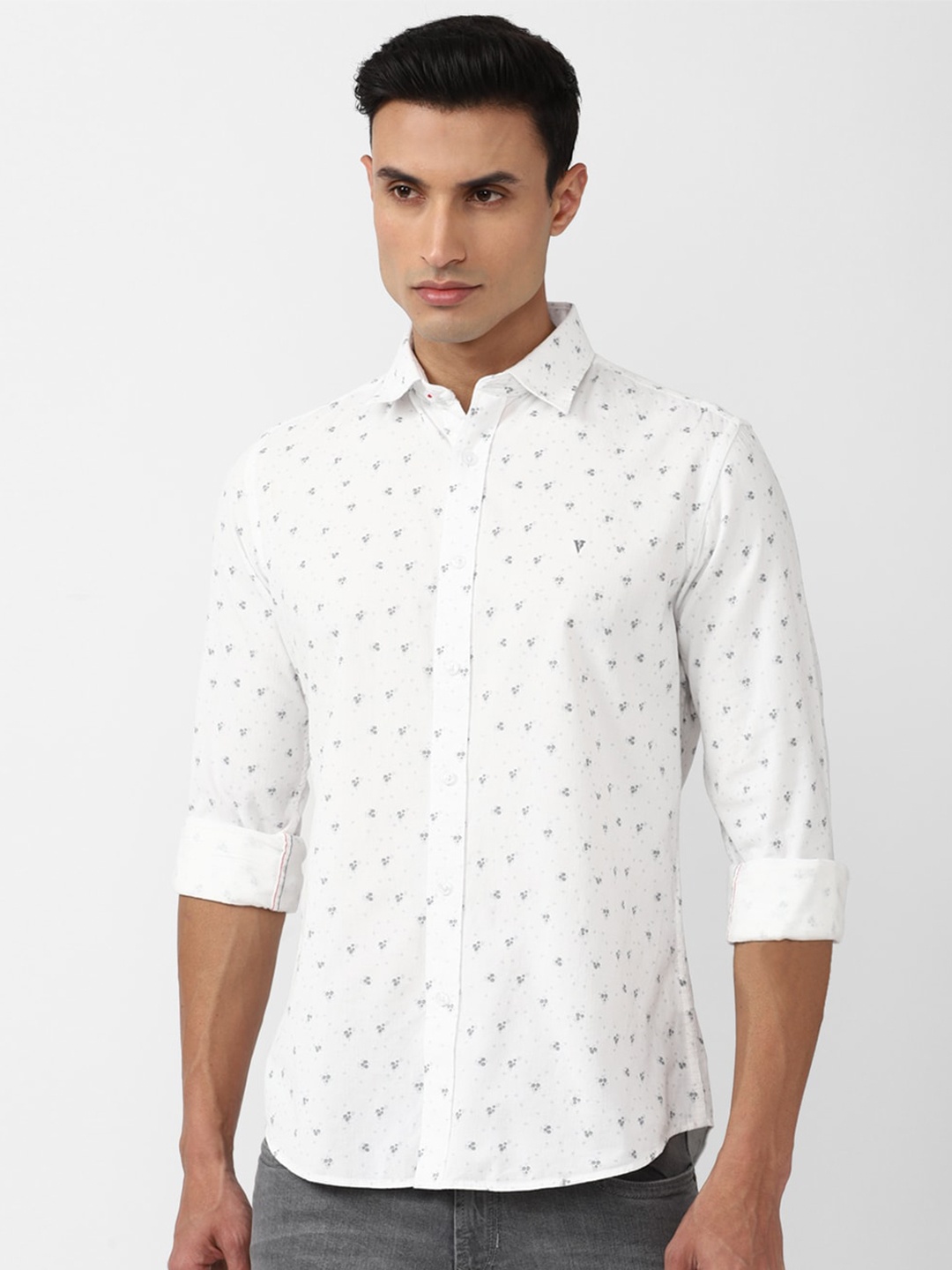 

Van Heusen Sport Conversational Printed Pure Cotton Slim Fit Casual Shirt, White
