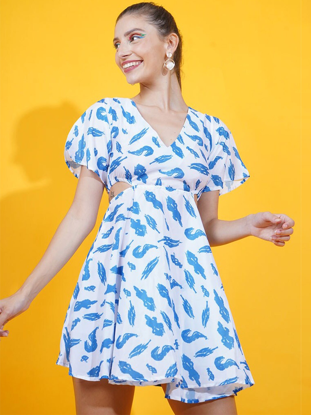 

Stylecast X Hersheinbox Abstract Printed Cut Out A-Line Dress, White