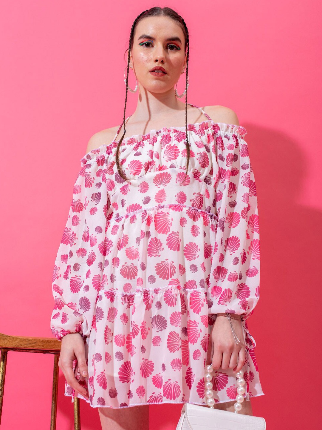 

Stylecast X Hersheinbox White & Pink Floral Printed Off-Shoulder Tiered Fit & Flare Dress