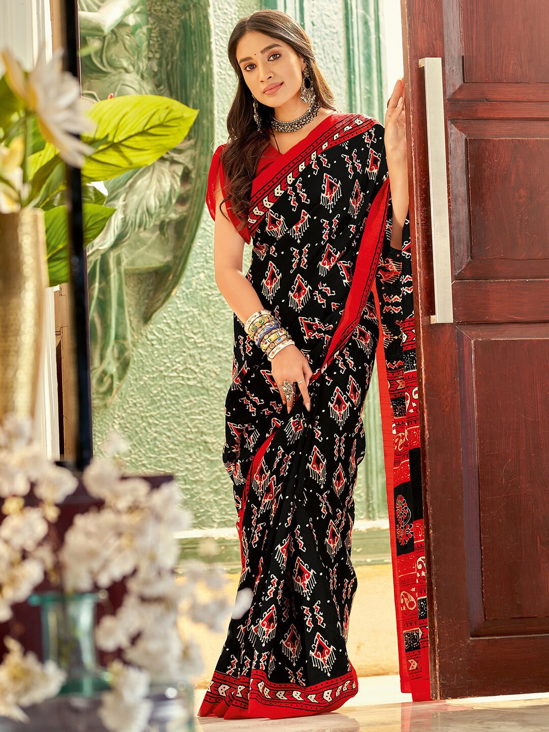 

Anouk Rustic Ethnic Printed Ikat Saree, Black