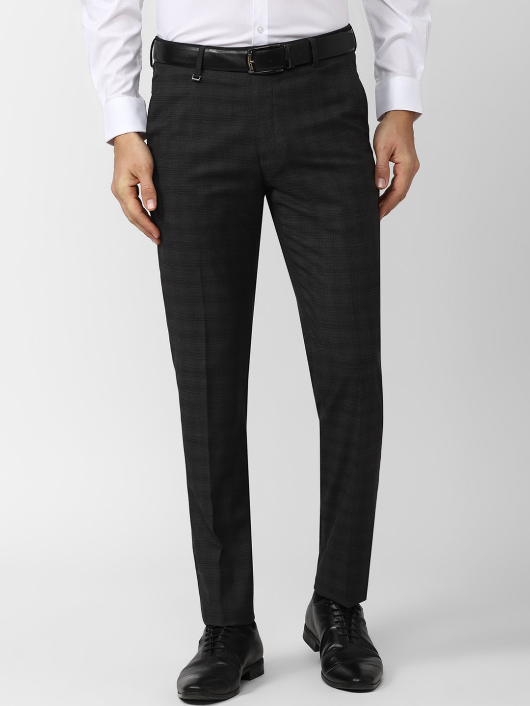 

Van Heusen Men Checked Slim Fit Formal Trousers, Black