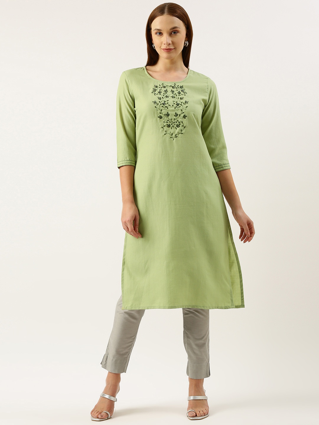 

RACHNA Floral Embroidered Mirror Work Kurta, Green