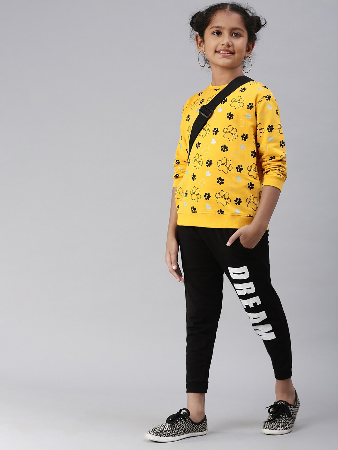 

PIPIN Girls Conversational Printed Cotton Sweatshirt, Yellow