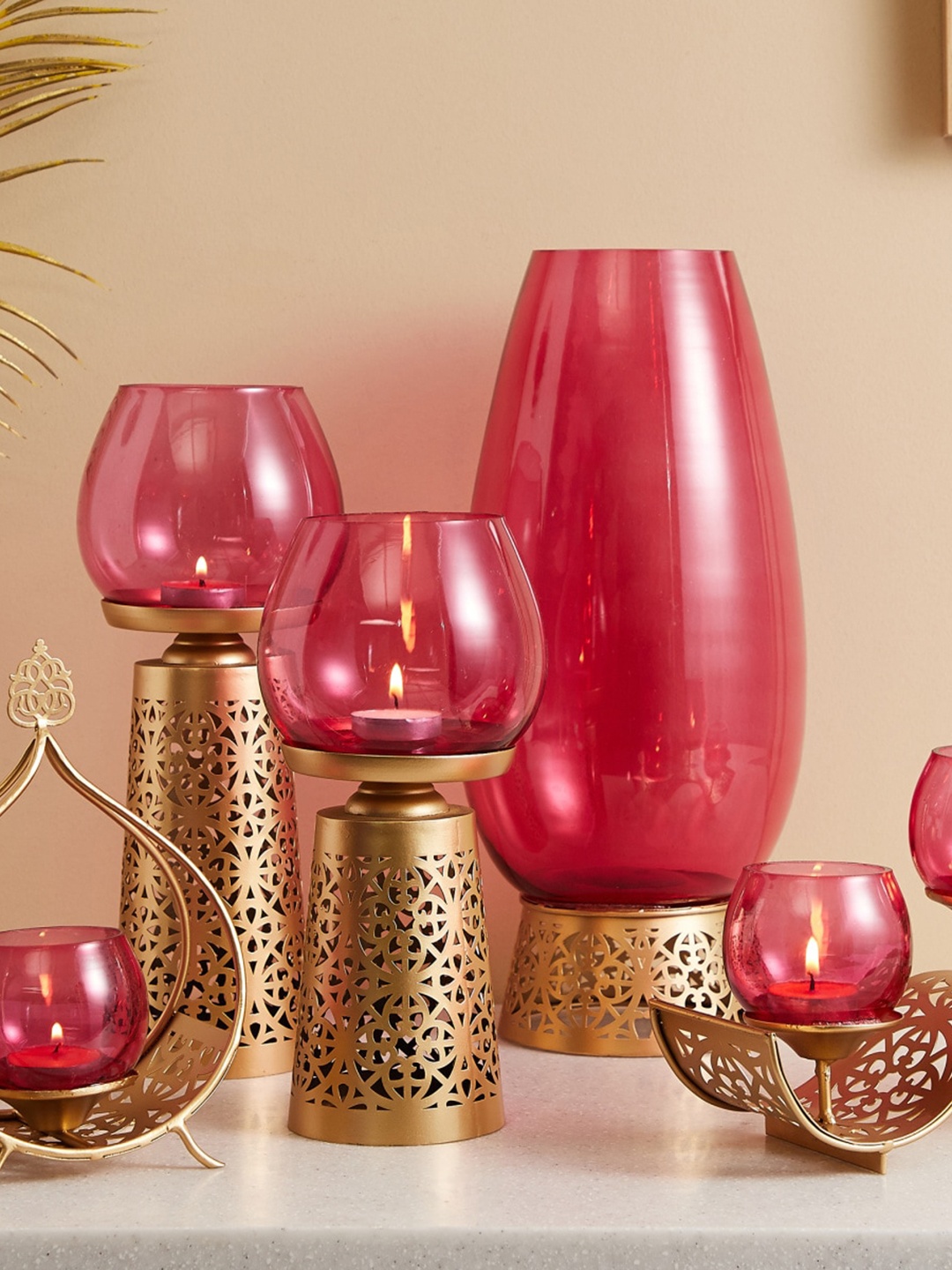 

Home Centre Gold-Toned & Pink Cut-Out Detailed Glass Hurricane Candle Holders with Stand