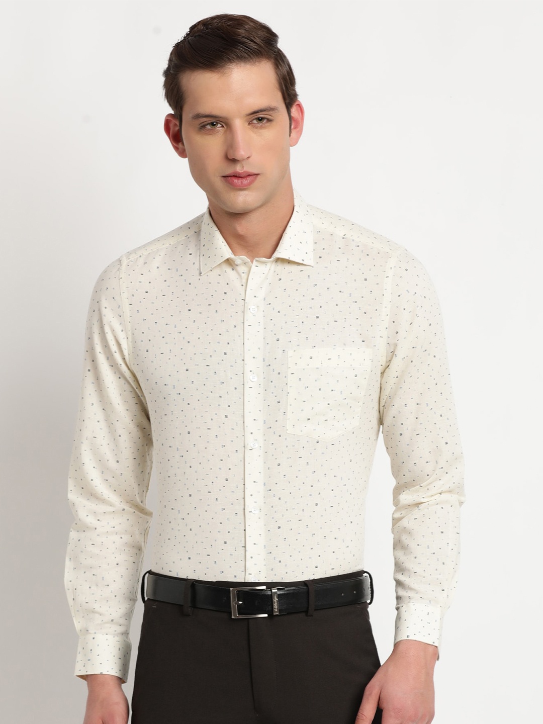 

Turtle Men Modern Slim Fit Opaque Printed Cotton Linen Formal Shirt, Cream