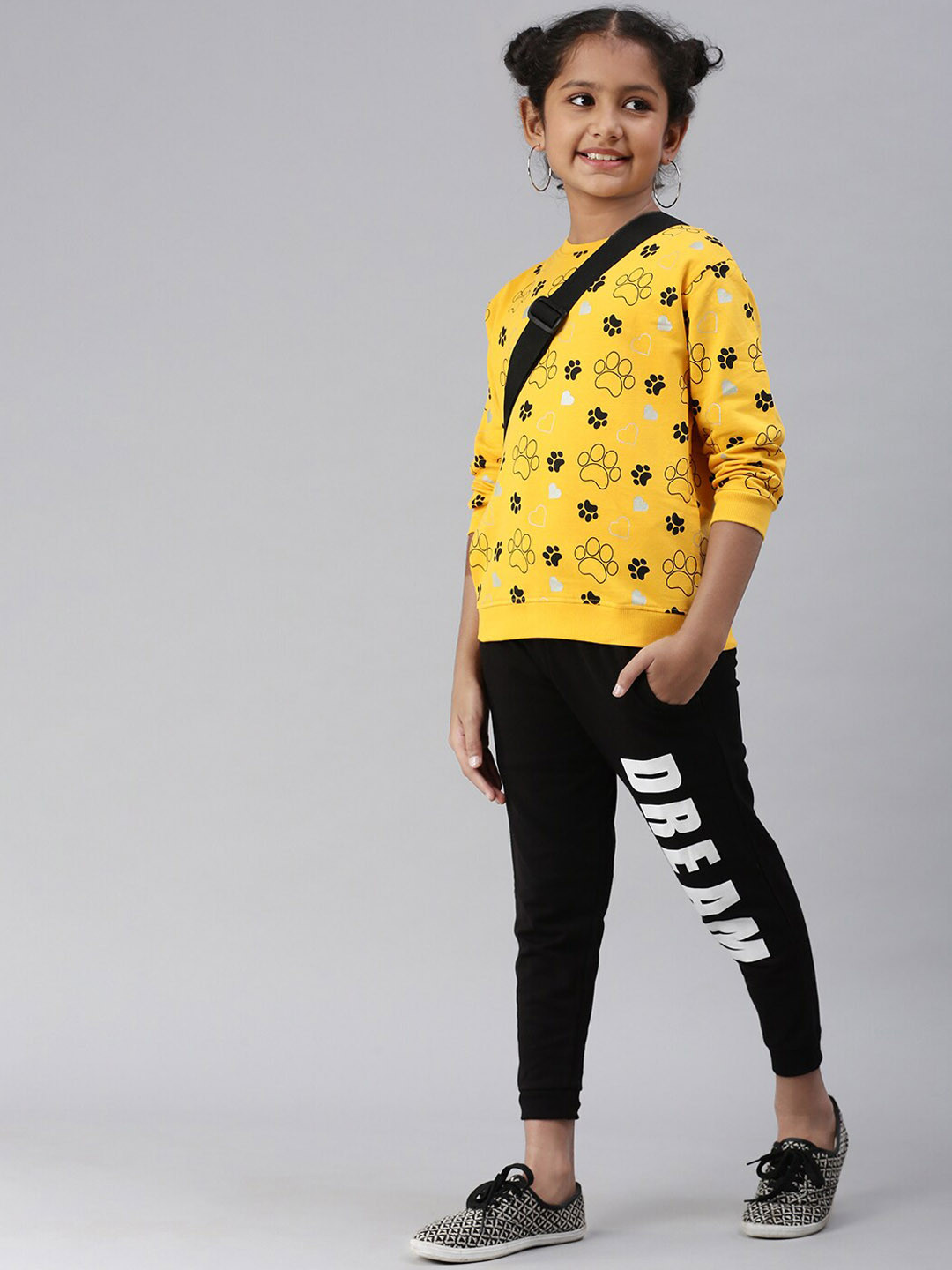 

PIPIN Girls Printed Slim Fit Cotton Joggers, Black