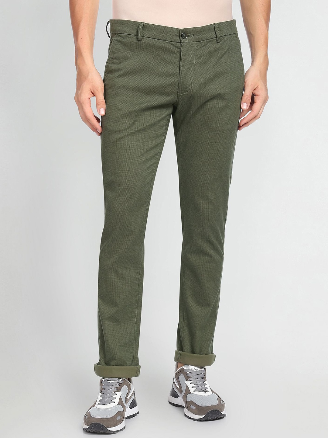 

Arrow Sport Men Slim Fit Low-Rise Casual Chinos Trousers, Olive