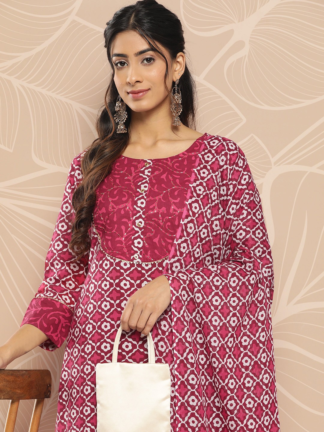 

Yufta Floral Printed Regular Gotta Patti Pure Cotton Kurta with Trousers & With Dupatta, Pink