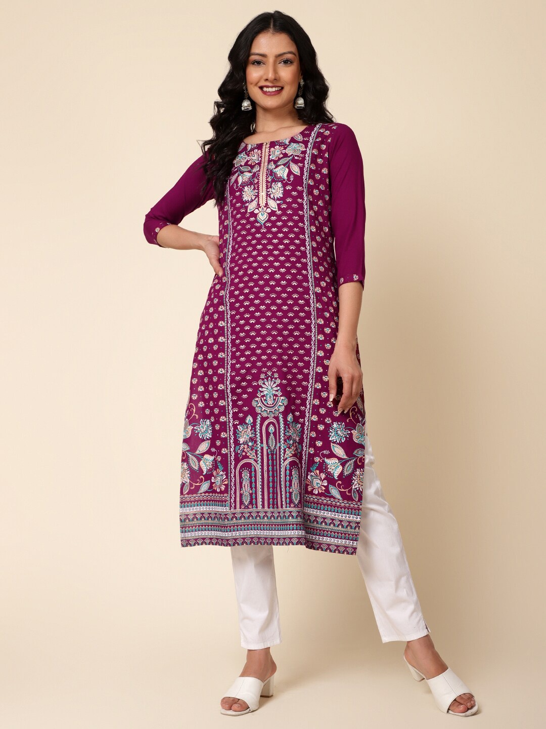 

Bani Women Floral Printed Straight Kurta, Burgundy