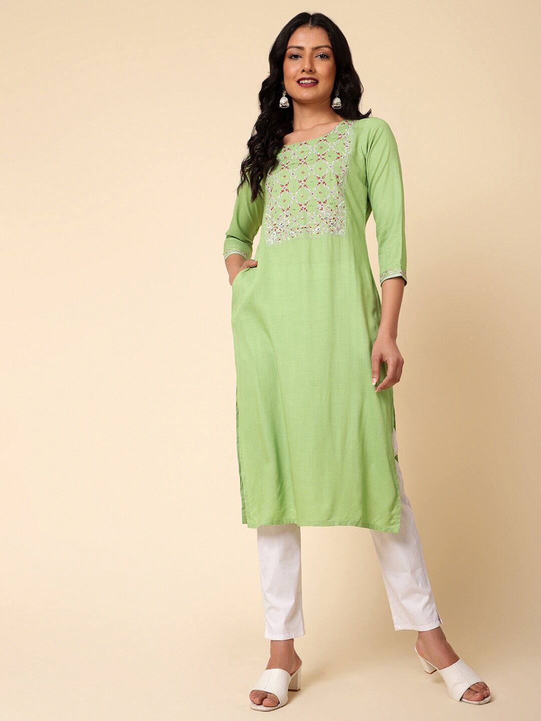 

Bani Women Ethnic Motifs Yoke Design Thread Work Kurta, Green