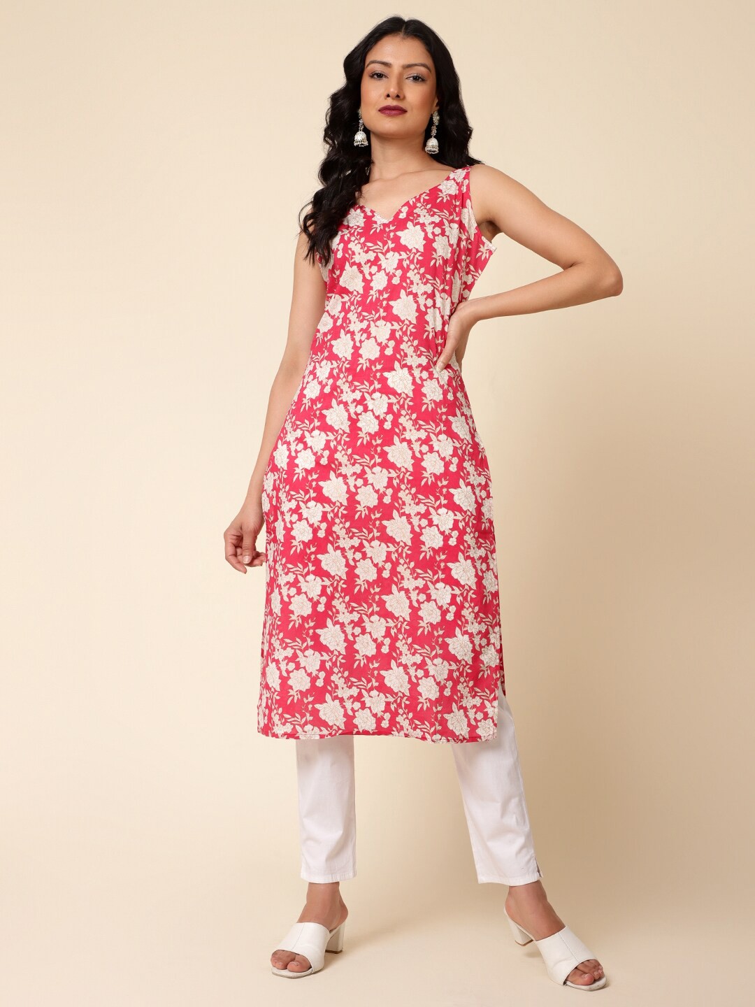 

Bani Women Floral Printed V-Neck Sleeveless Pure Cotton Kurta, Pink