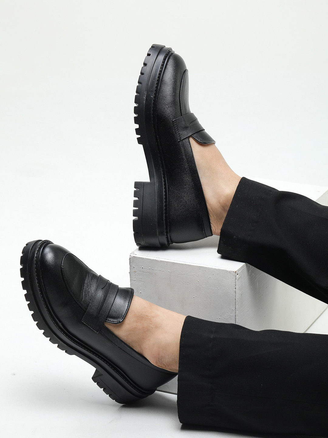 

SHUZ TOUCH Women Textured Heeled Loafers, Black