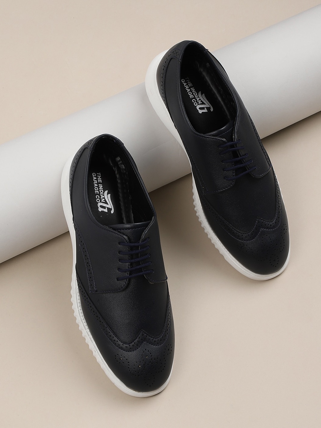 

The Indian Garage Co Men Perforated Brogues, Navy blue