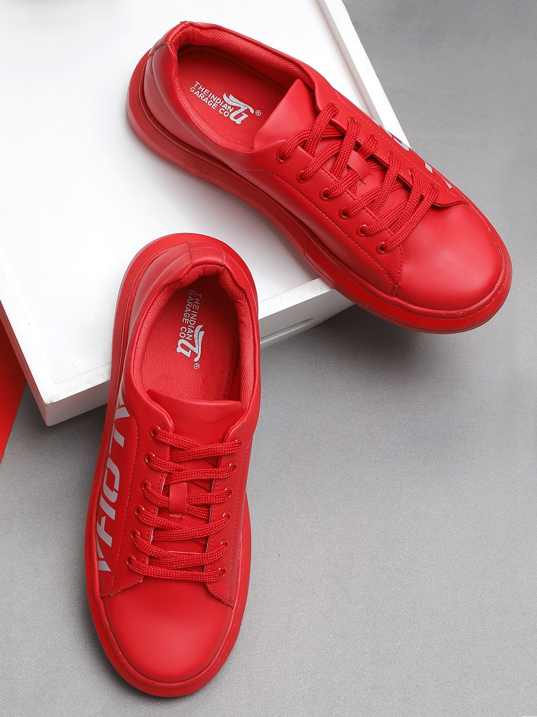 

The Indian Garage Co Men Printed Sneakers, Red