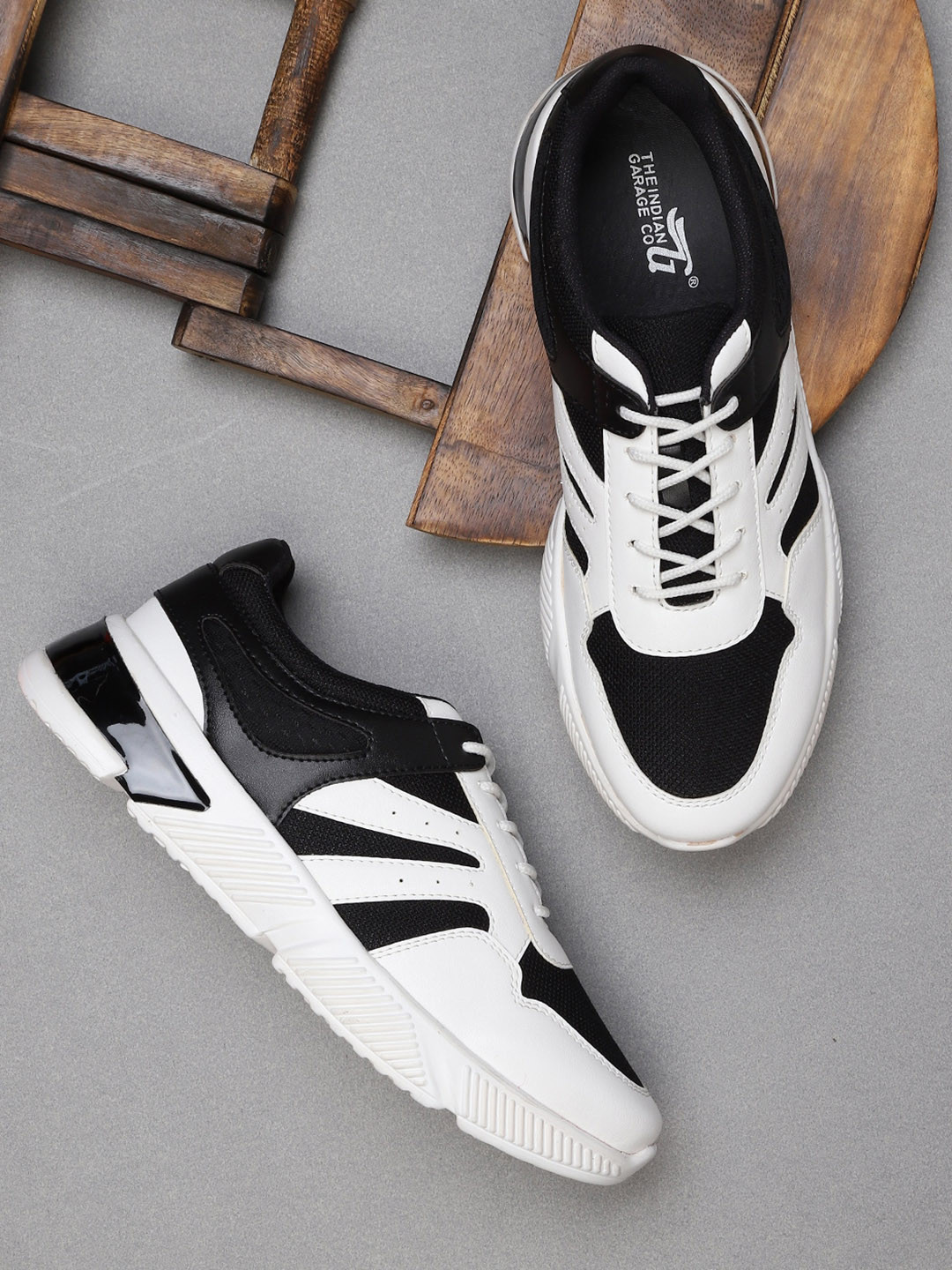 

The Indian Garage Co Men Colourblocked Sneakers, White