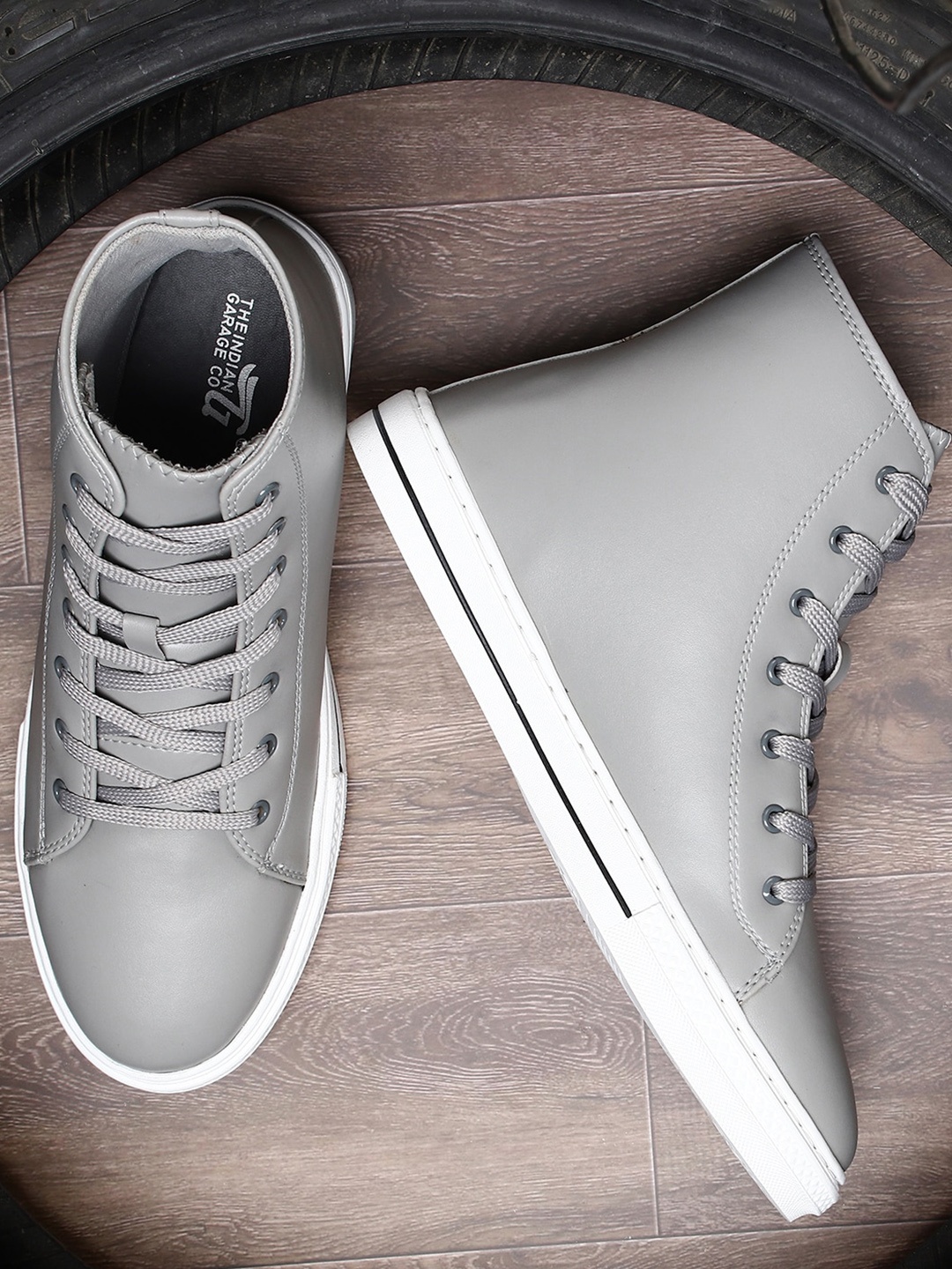 

The Indian Garage Co Men Contrast Sole High-Top Sneakers, Grey