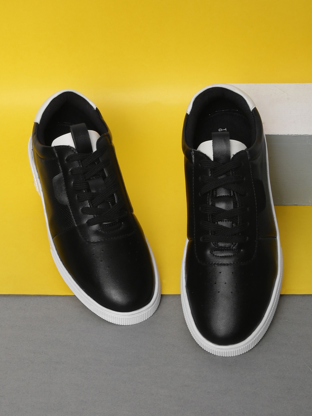 

The Indian Garage Co Men Perforated Sneakers, Black