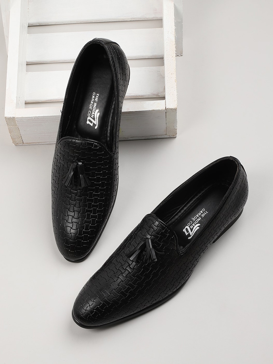 

The Indian Garage Co Men Textured Comfort Insole Tassel Loafers, Black