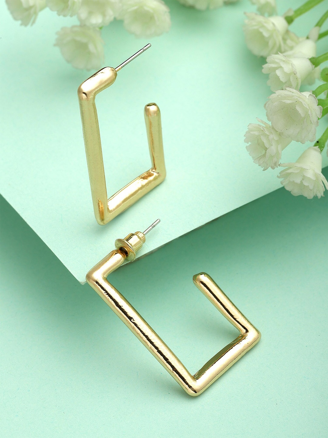 

Bohey by KARATCART Gold-Plated Contemporary Half Hoop Earrings