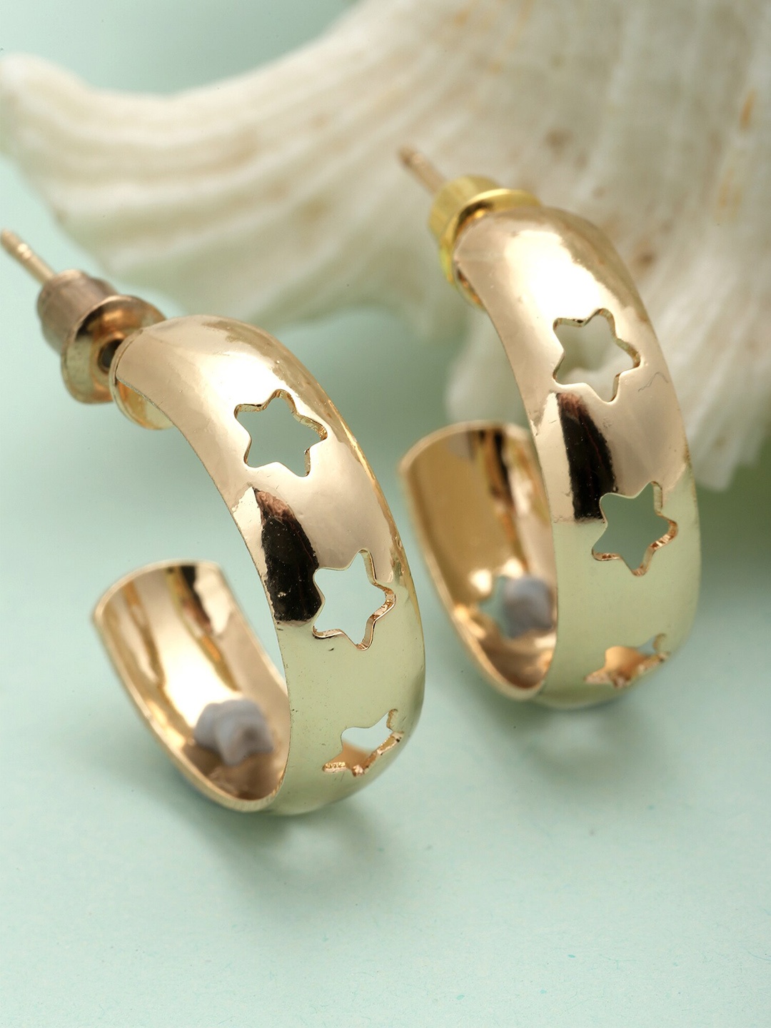 

Bohey by KARATCART Gold-Plated Star Design Half Hoop Earrings