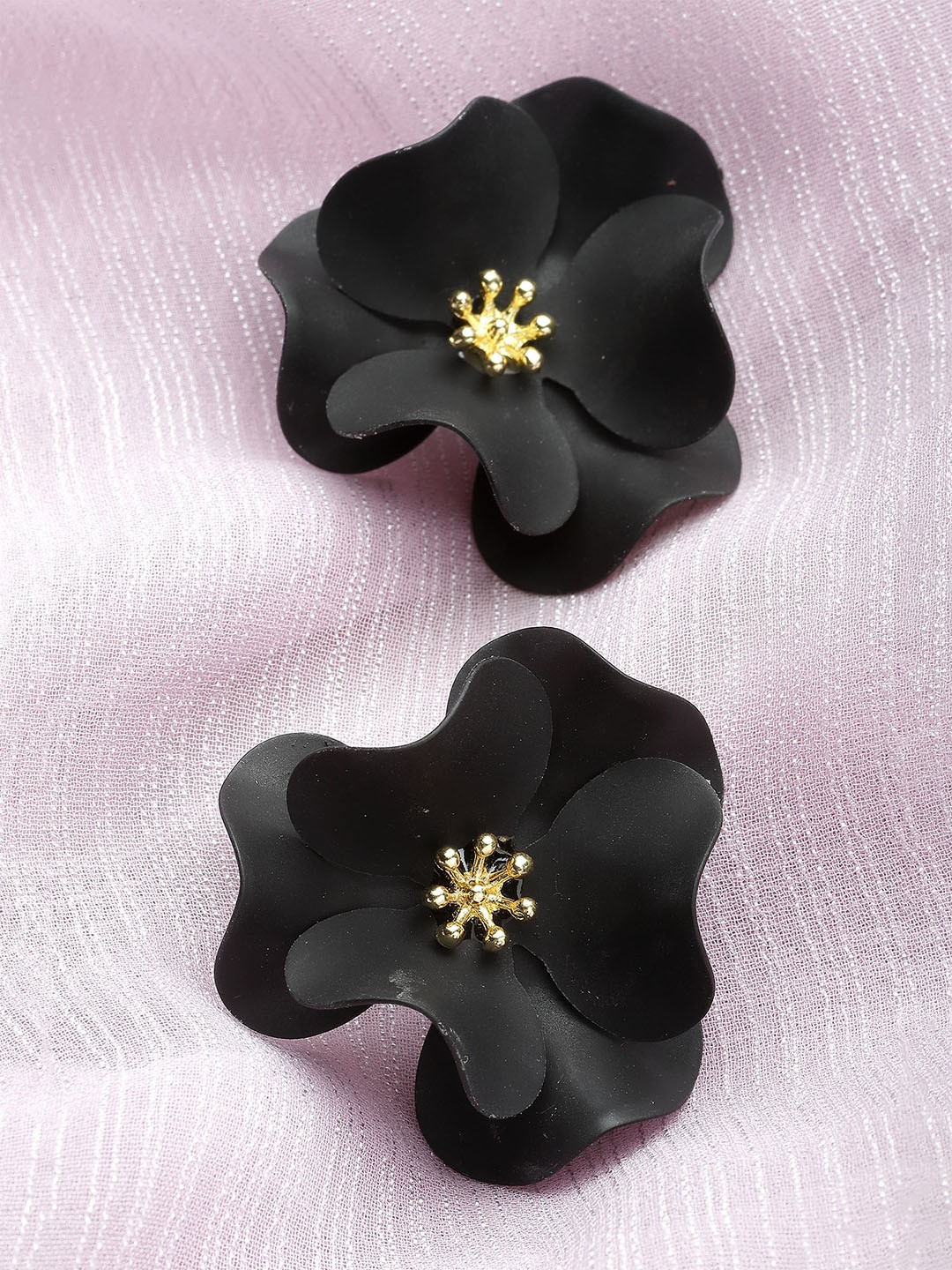 

Bohey by KARATCART Floral Gold-Plated Studs Earrings, Black