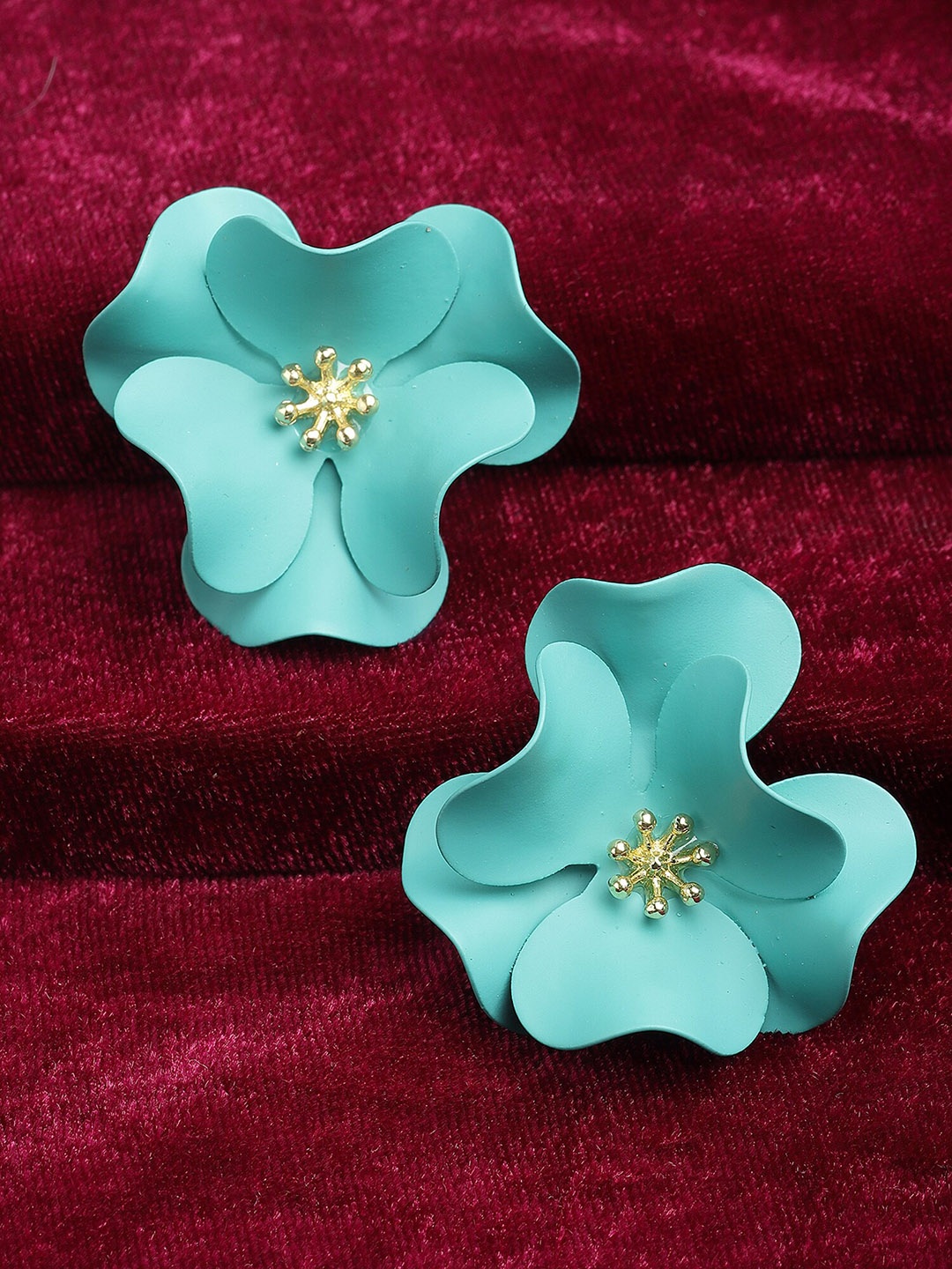 

Bohey by KARATCART Floral Studs Earrings, Blue