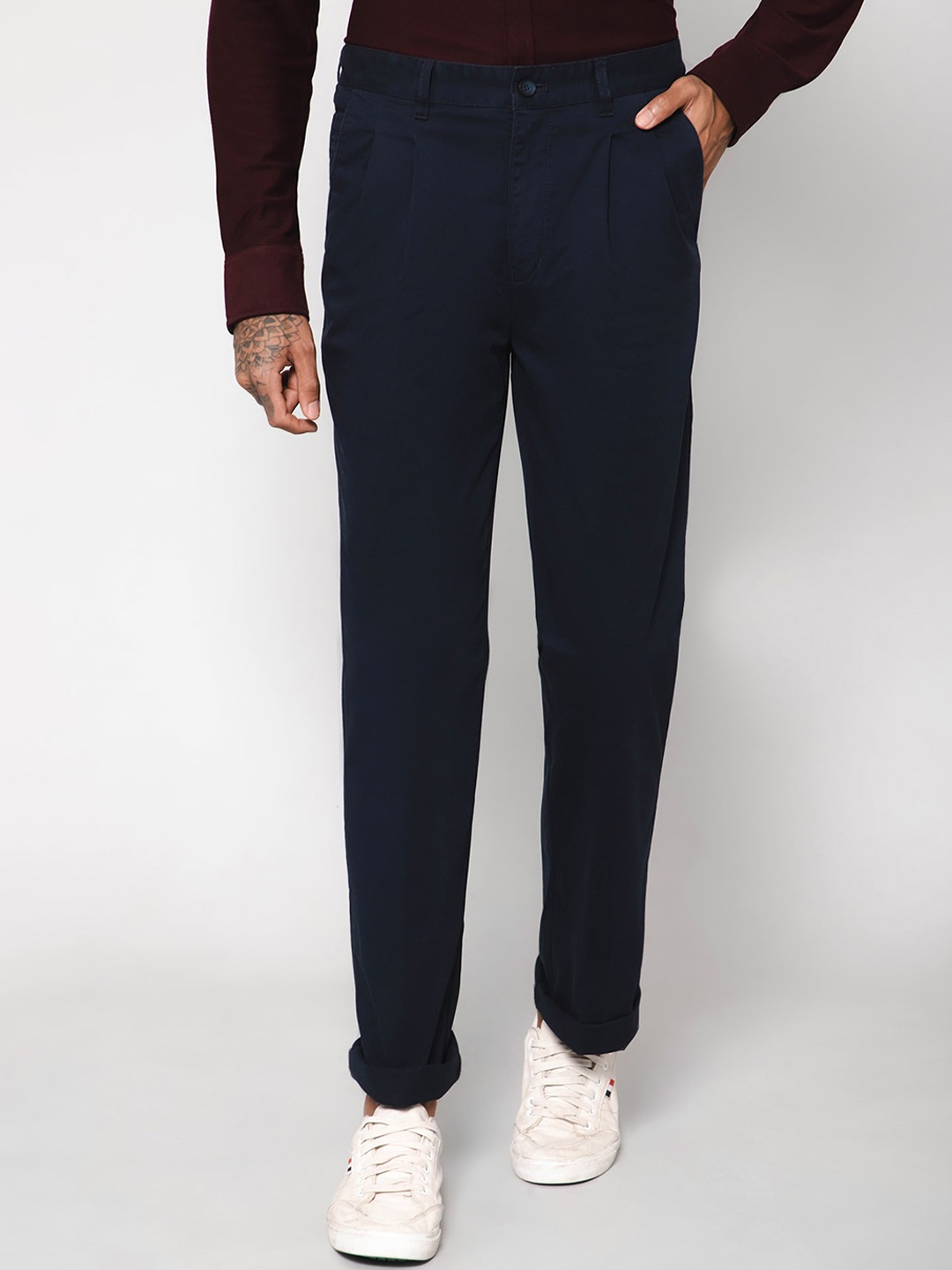 

Cantabil Men Mid-Rise Easy Wash Pleated Cotton Trousers, Navy blue
