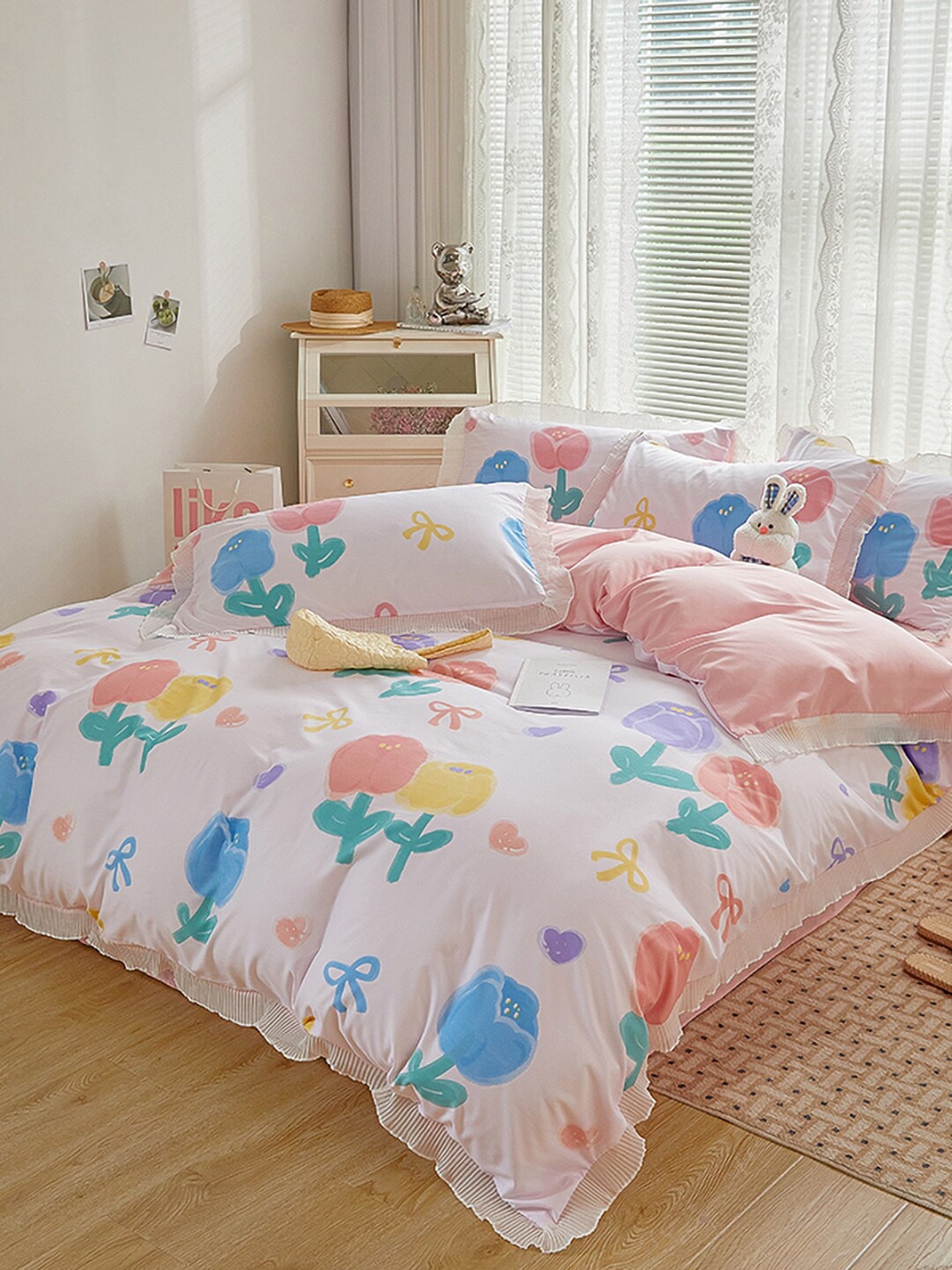 

JC Collection Pink & White Printed Double Queen Bedding Set