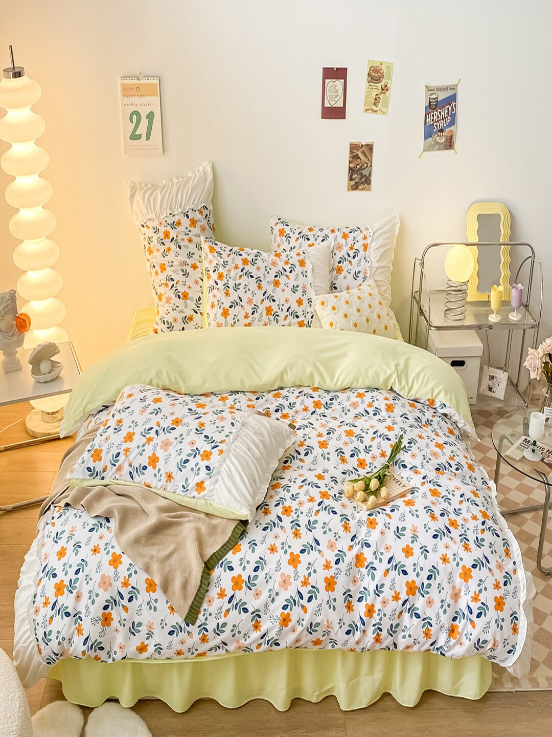 

JC HOME 4-Pcs Lime Green & White Printed Double Queen Bedding Set