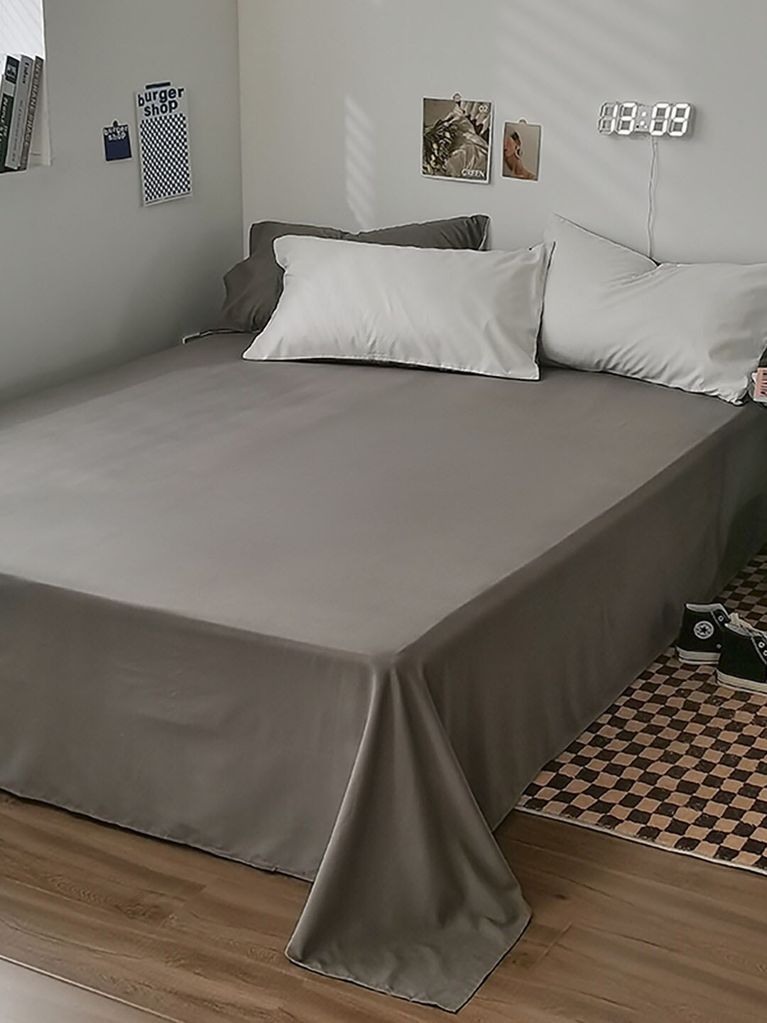 

JC Collection White & Grey Double Queen Bedding Set