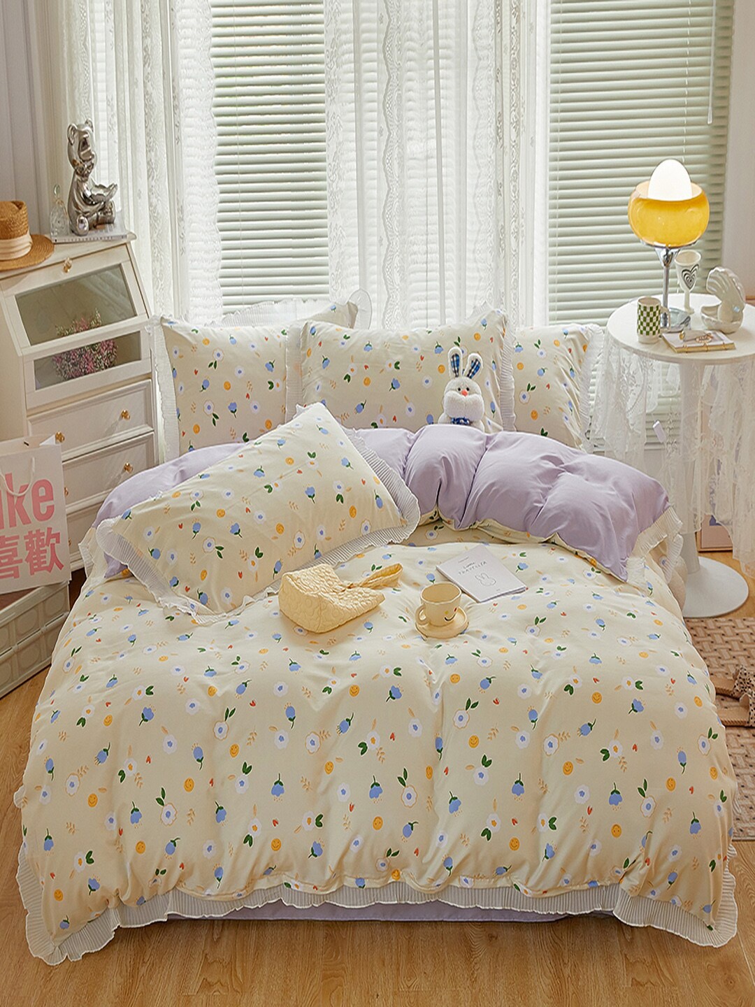 

JC Collection Yellow & Blue Printed Double Queen Bedding Set