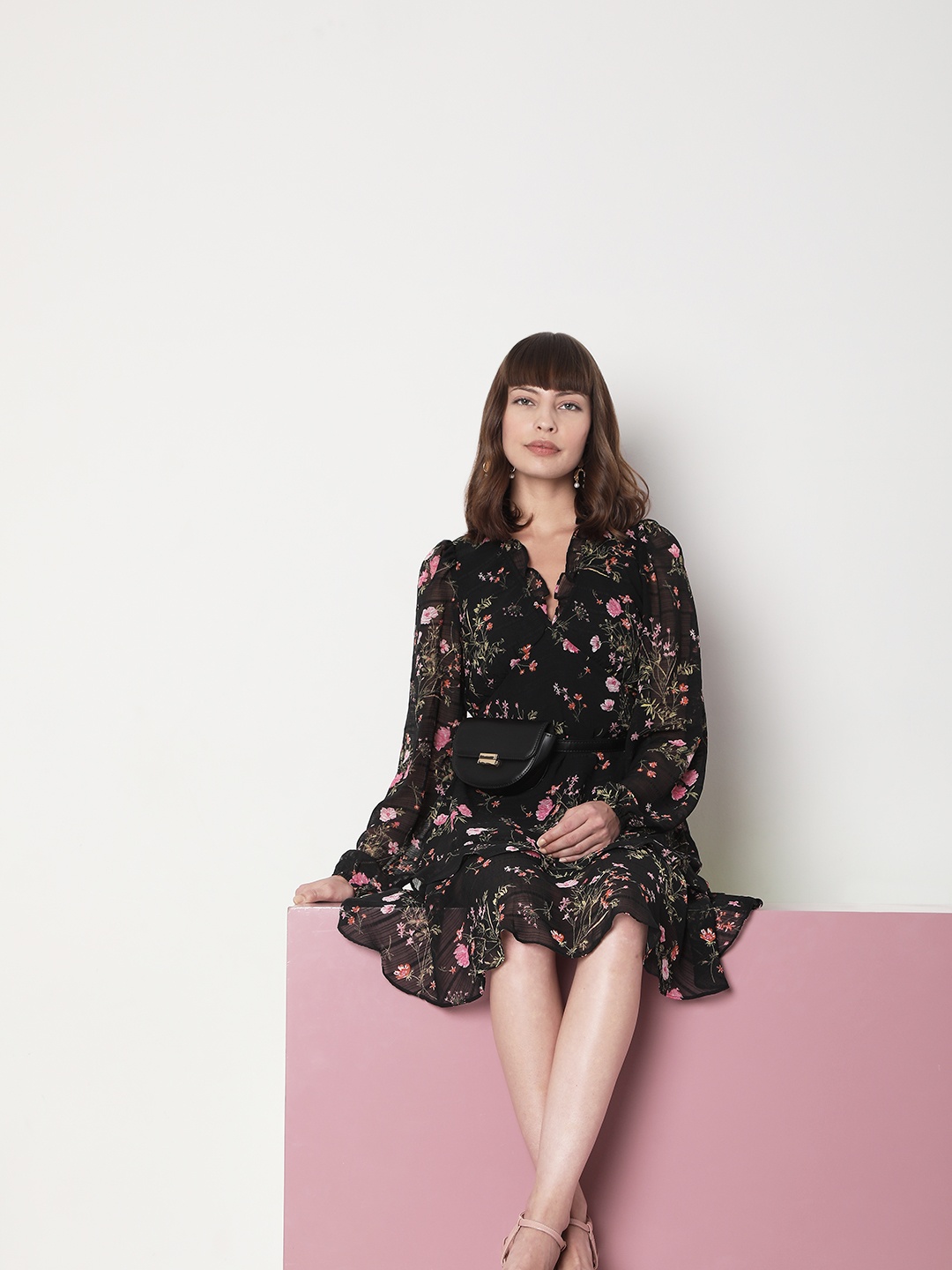 

Vero Moda Floral Printed V-Neck A-Line Dress, Black