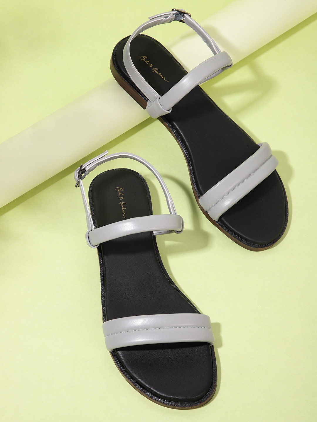 

Mast & Harbour Women Open Toe Flats, Grey
