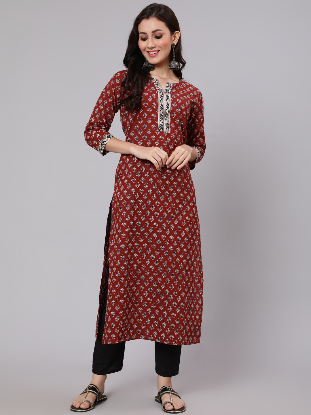 

Nayo Ethnic Motifs Printed Notched Neck Cotton Kurta, Maroon