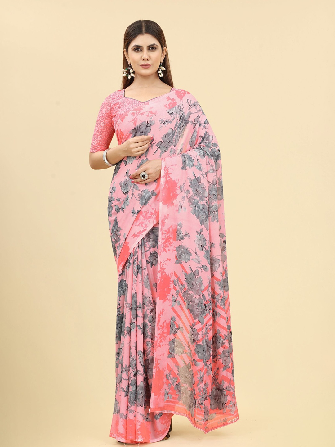 

KALINI Floral Printed Poly Georgette Saree, Pink