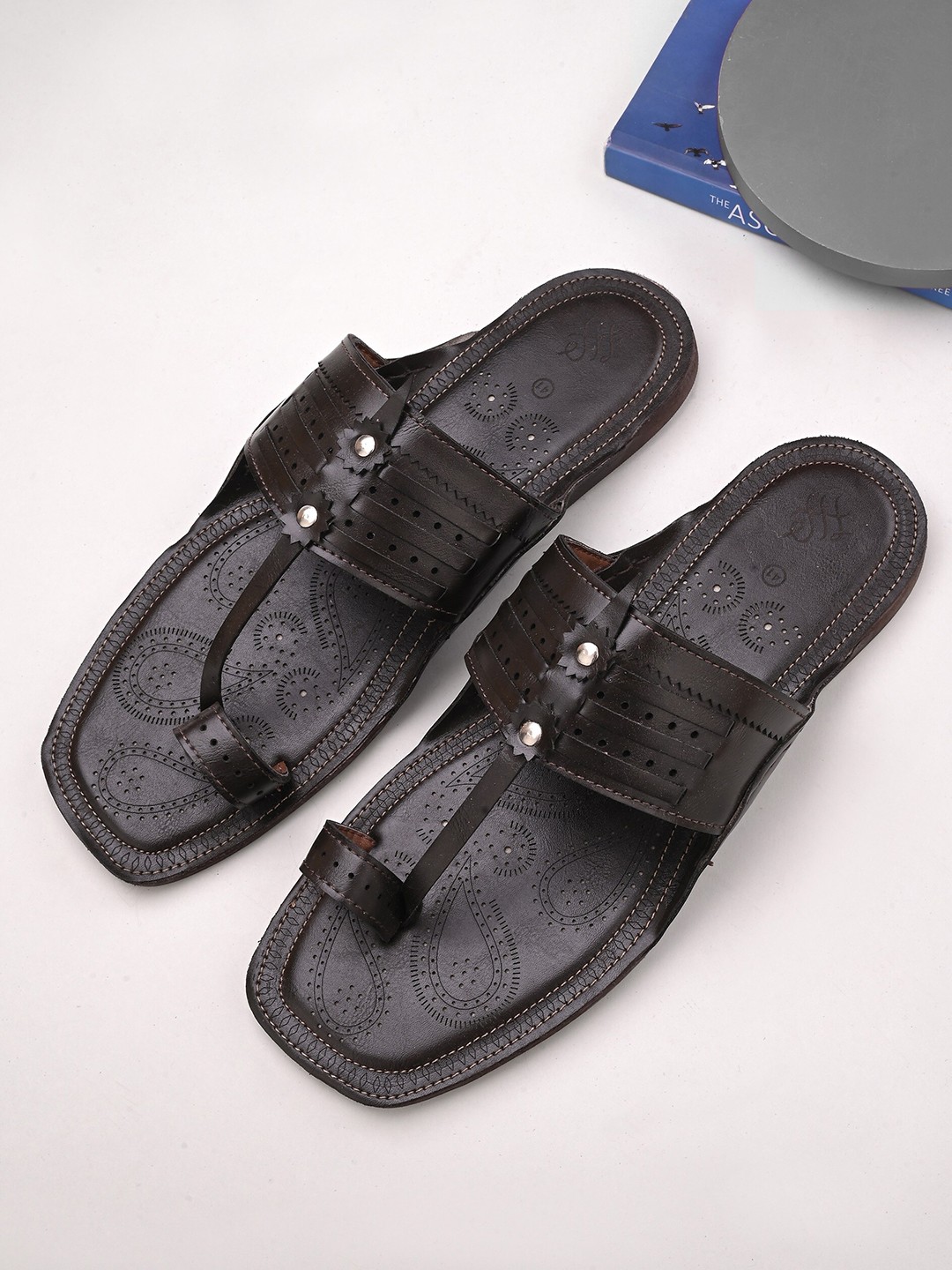 

House of Pataudi Men Synthetic Leather Slip-On Sandals, Brown