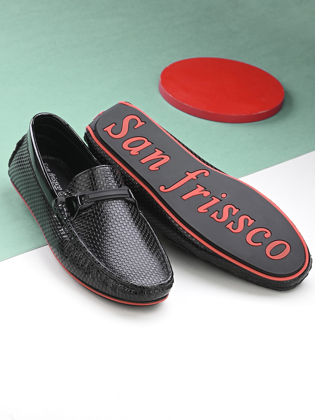

San Frissco Men Textured Comfort Insole Horsebit Loafers, Black
