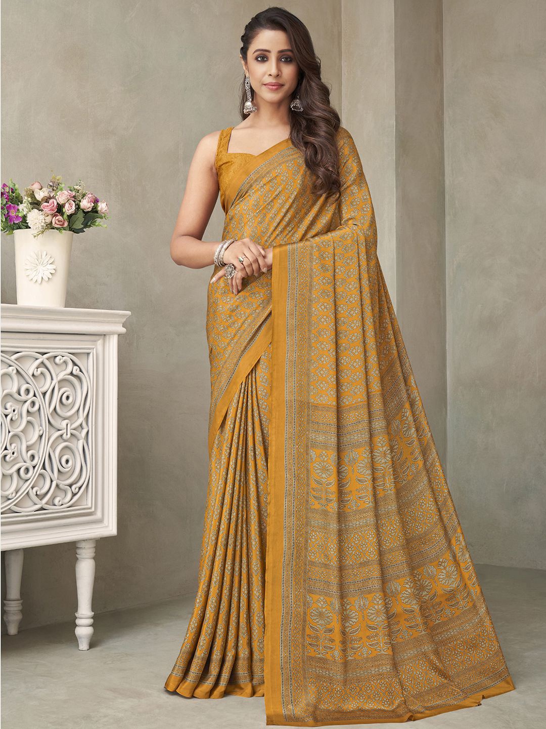 

Satrani Printed Ethnic Motifs Silk Blend Saree, Mustard