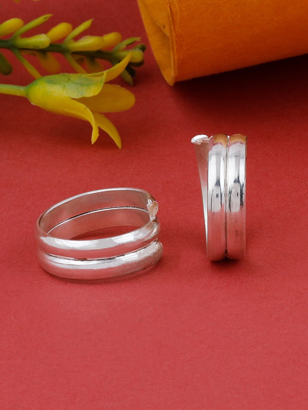 

Silver Shine Silver Plated Toe Ring, White