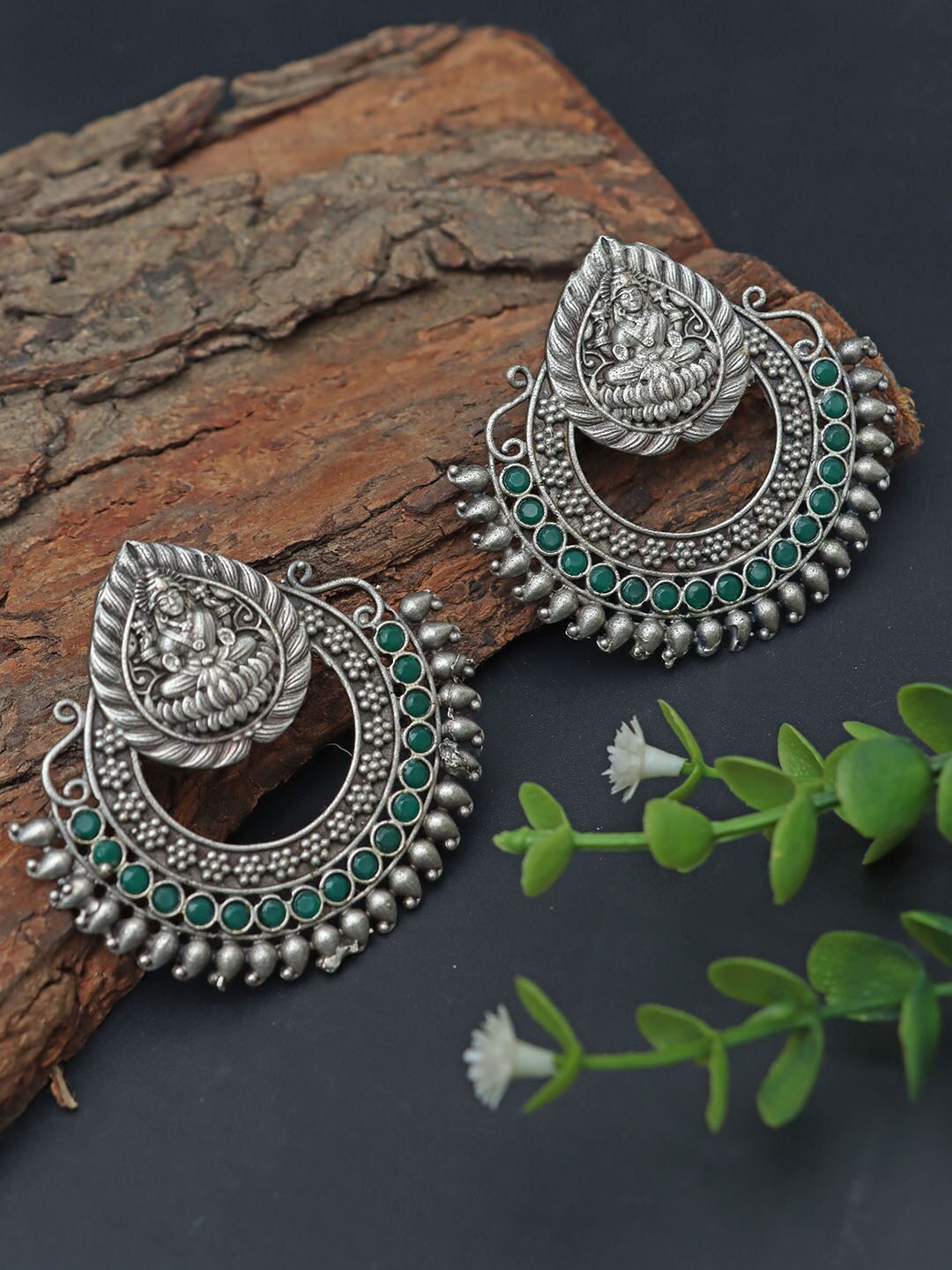 

Ozanoo Silver-Plated Classic Chandbalis Earrings