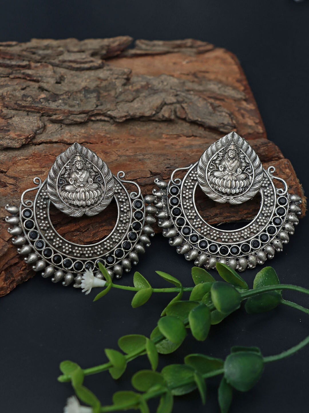 

Ozanoo Silver-Plated Antique Artificial Stones Classic Chandbalis Earrings