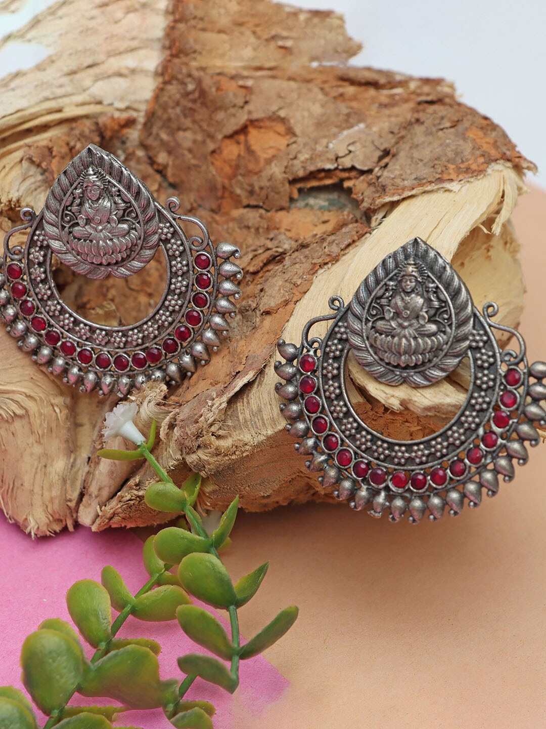 

Ozanoo Silver-Plated Classic Chandbalis Earrings, Red
